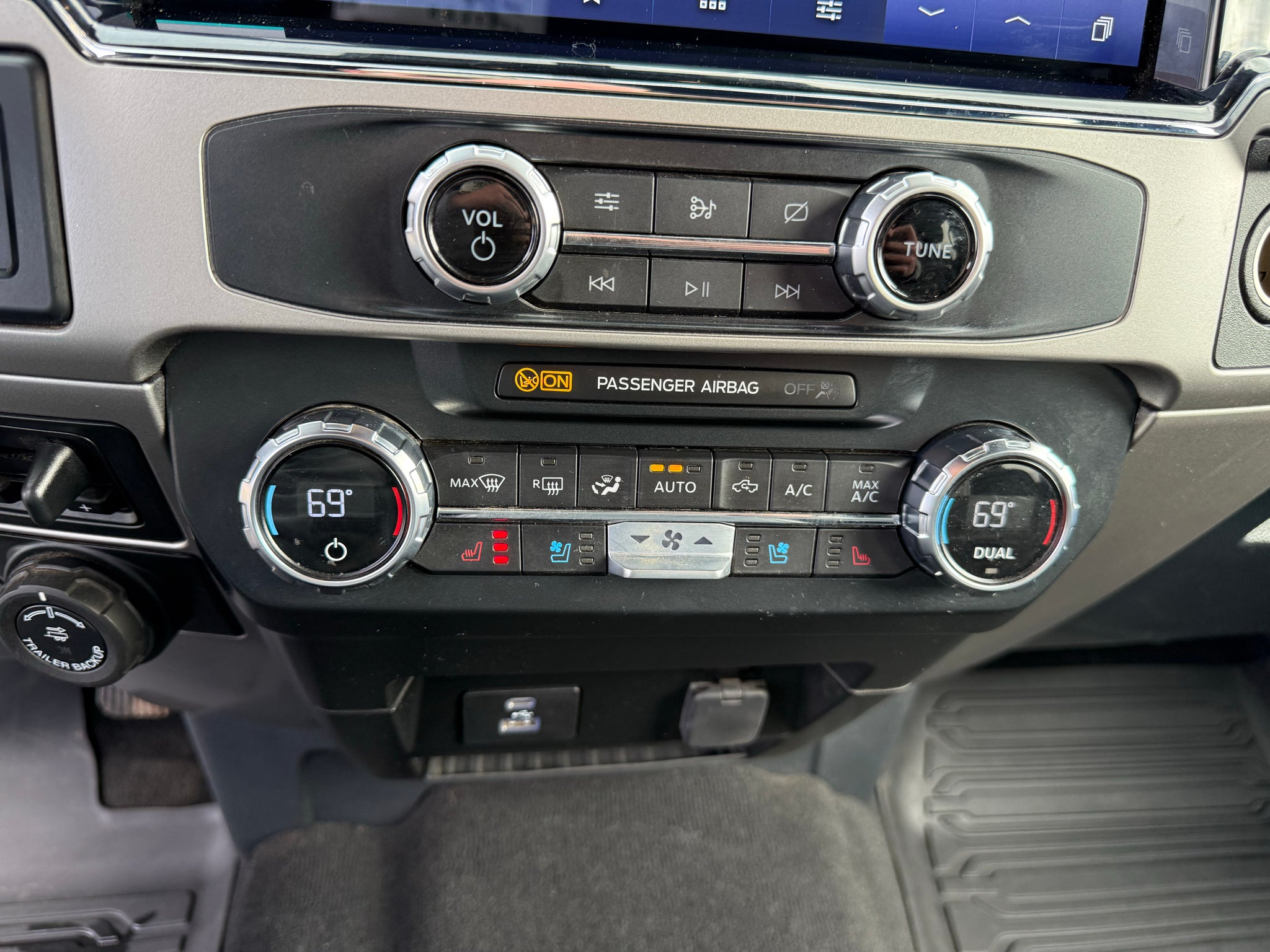 2022 Ford F-350 LARIAT