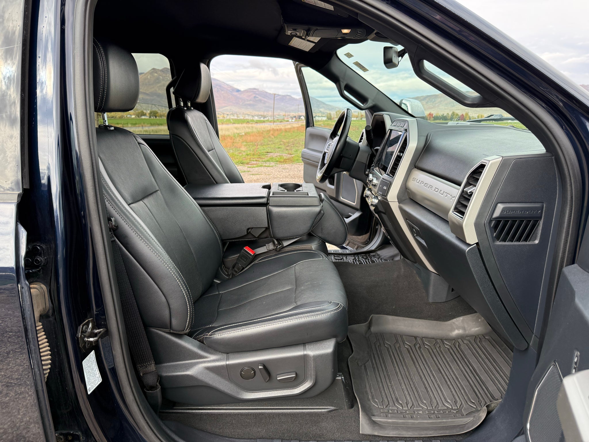 2022 Ford F-350 LARIAT
