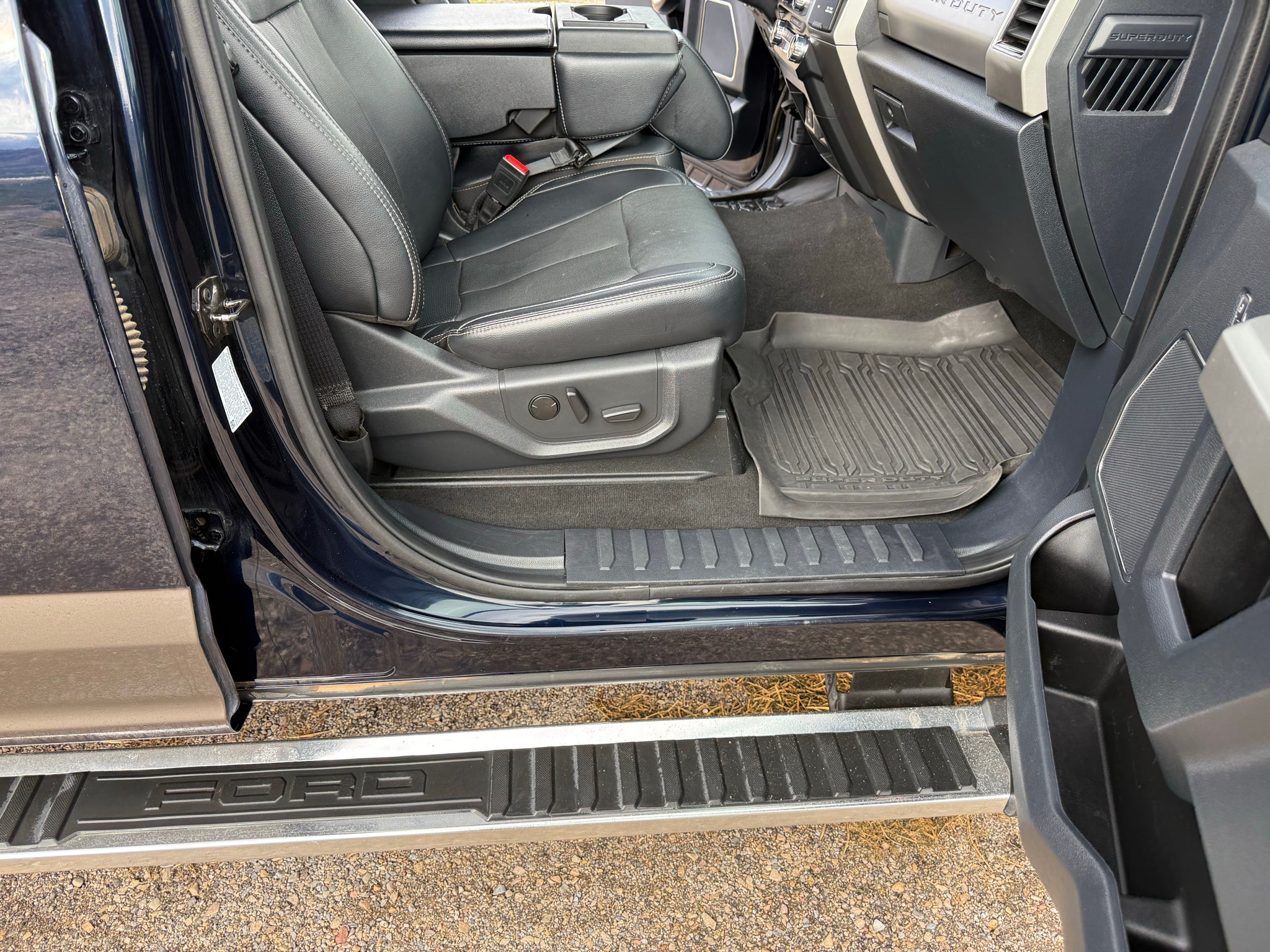 2022 Ford F-350 LARIAT