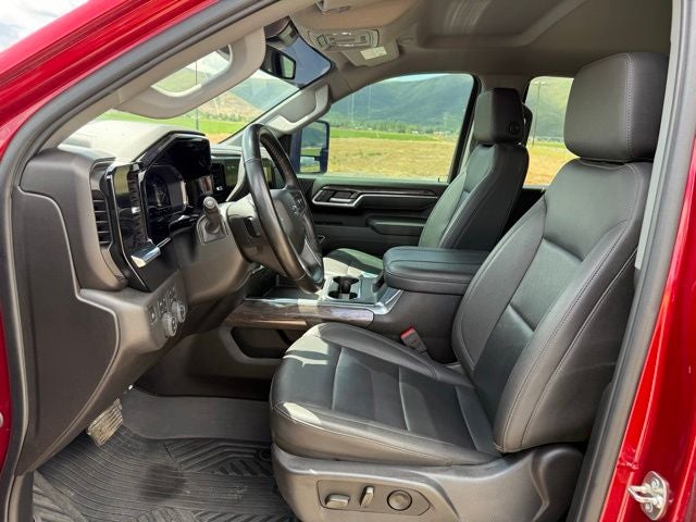 2025 Chevrolet Silverado 3500HD LTZ