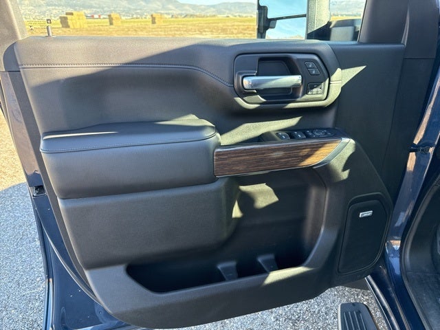 2022 Chevrolet Silverado 3500HD High Country