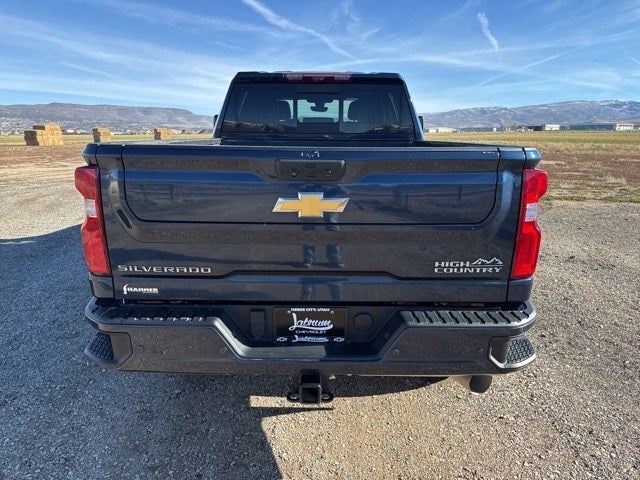 2022 Chevrolet Silverado 3500HD High Country