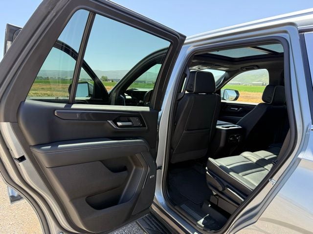 2025 GMC Yukon Elevation