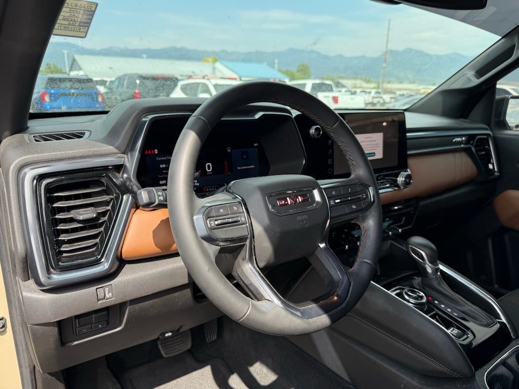 2024 GMC Canyon 4WD AT4