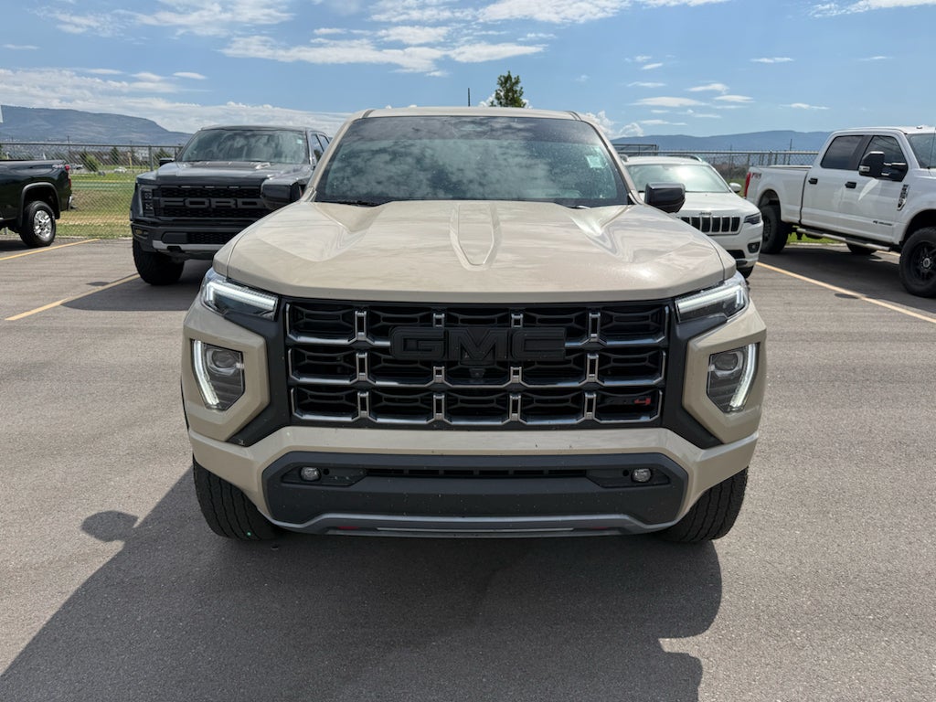 2024 GMC Canyon 4WD AT4