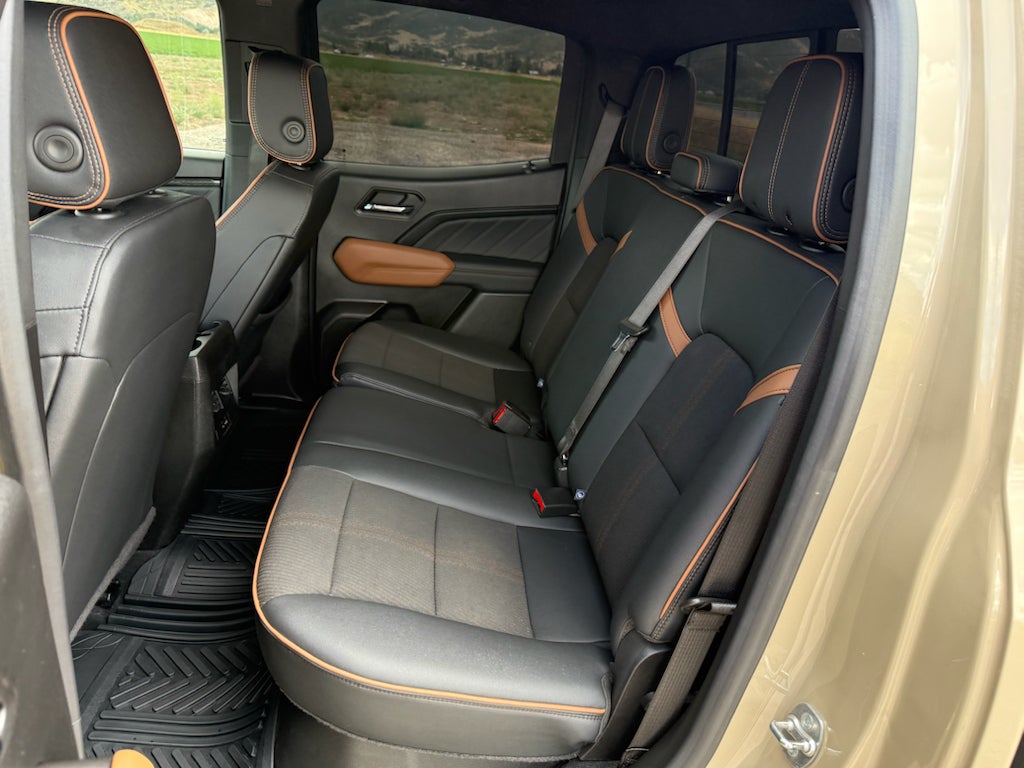 2024 GMC Canyon 4WD AT4