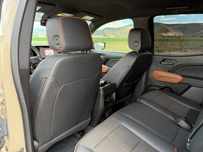 2024 GMC Canyon 4WD AT4
