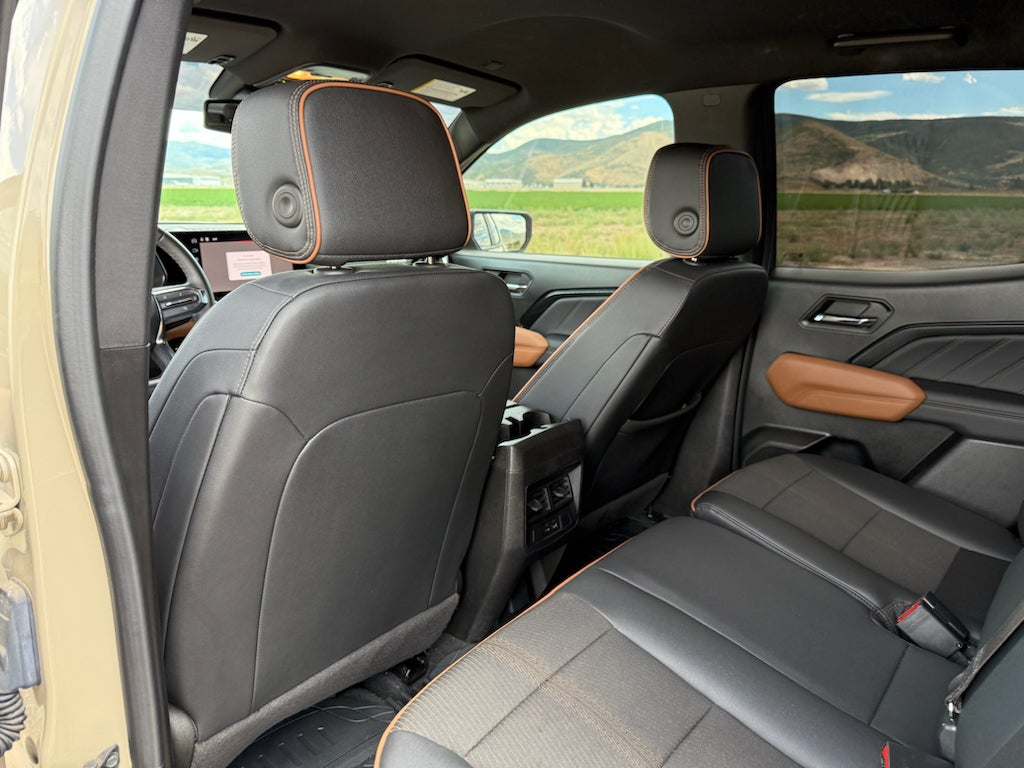 2024 GMC Canyon 4WD AT4