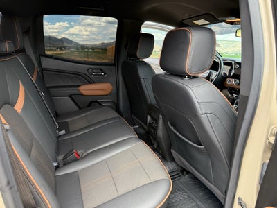 2024 GMC Canyon 4WD AT4