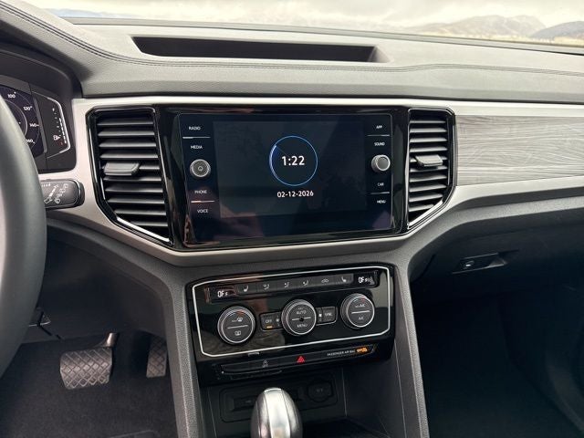 2022 Volkswagen Atlas Cross Sport 2.0T SE w/Technology