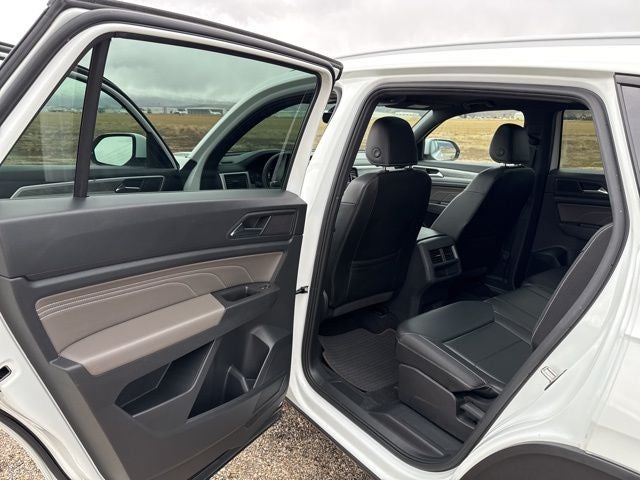 2022 Volkswagen Atlas Cross Sport 2.0T SE w/Technology