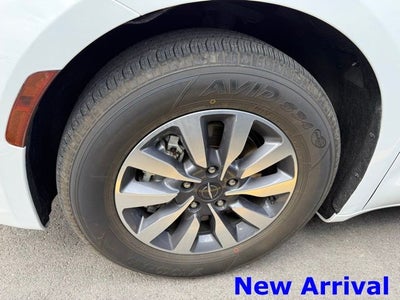 2023 Chrysler Pacifica Hybrid Touring L