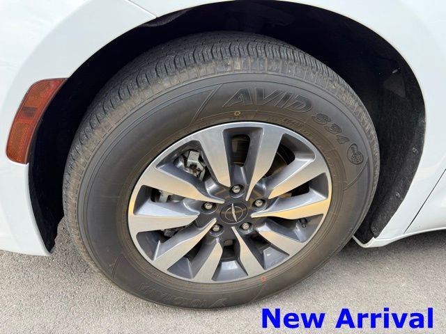 2023 Chrysler Pacifica Hybrid Touring L