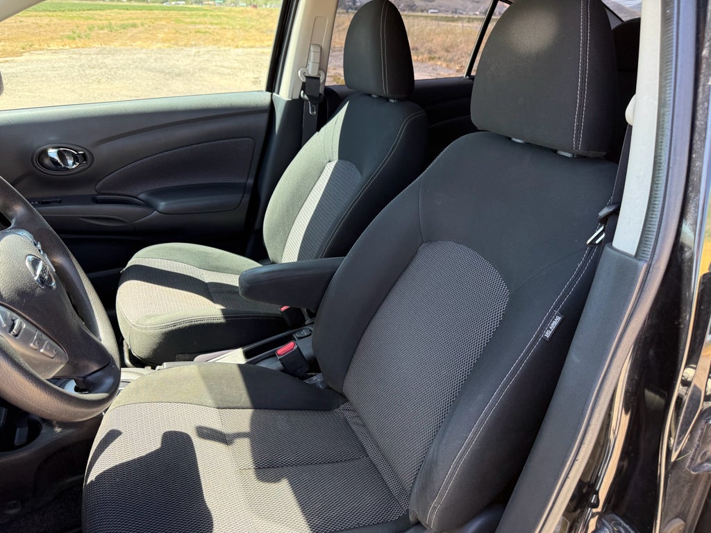 2017 Nissan Versa SV