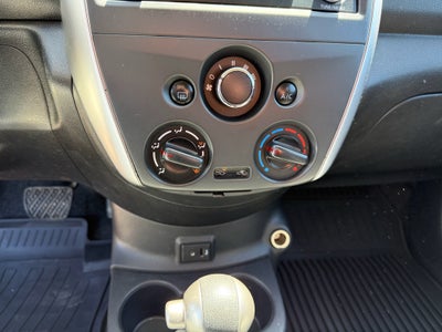 2017 Nissan Versa SV