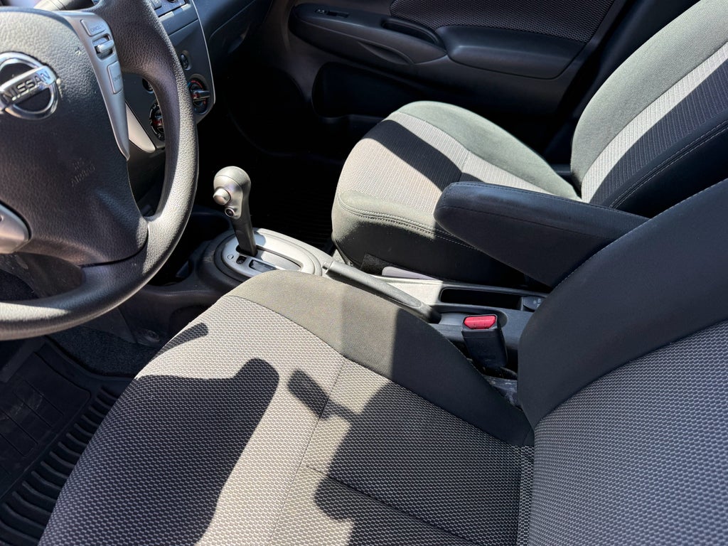 2017 Nissan Versa SV