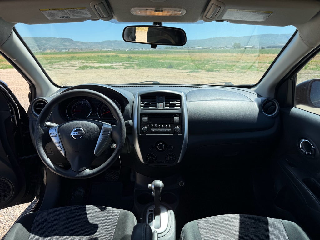 2017 Nissan Versa SV
