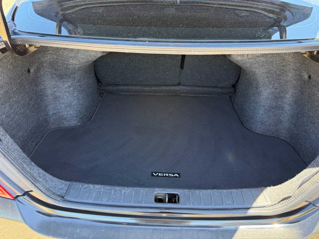 2017 Nissan Versa SV