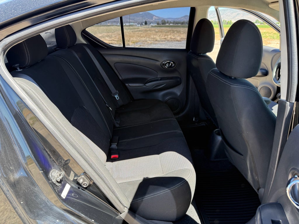 2017 Nissan Versa SV