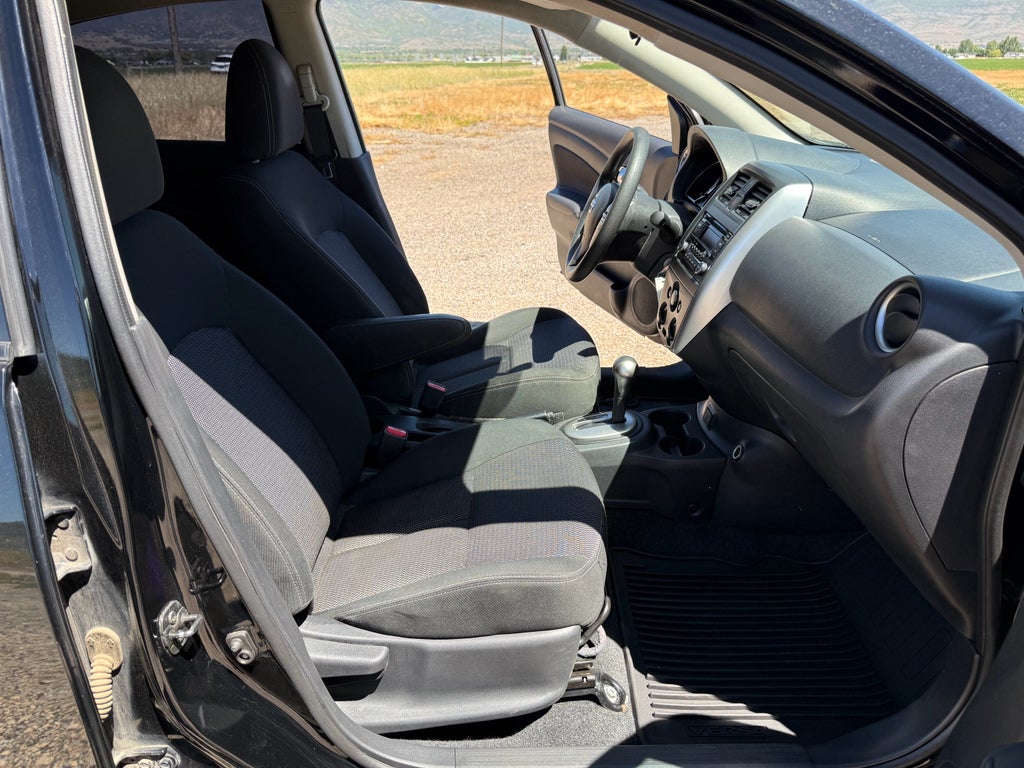 2017 Nissan Versa SV
