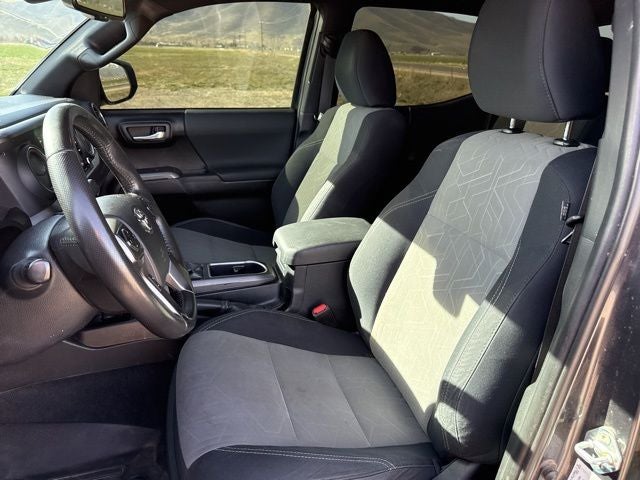 2022 Toyota Tacoma TRD Off-Road V6