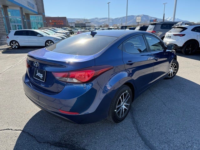 2016 Hyundai Elantra SE