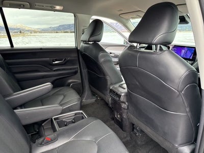 2025 Toyota Grand Highlander XLE