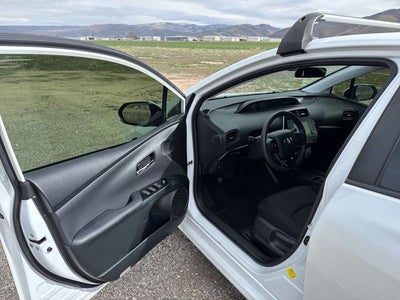 2022 Toyota Prius LE AWD-e