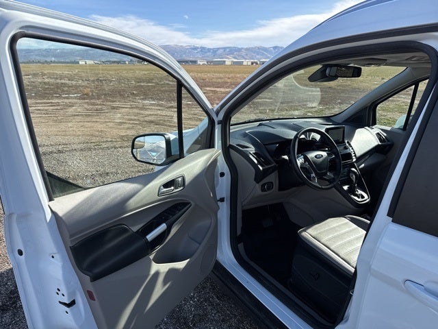 2022 Ford Transit Connect Titanium