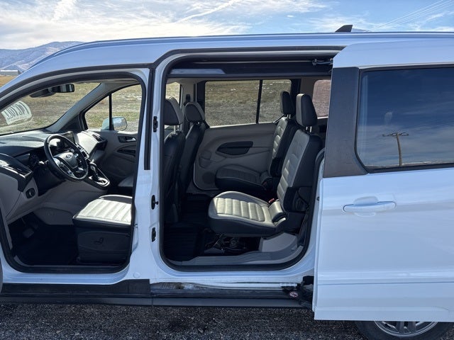 2022 Ford Transit Connect Titanium