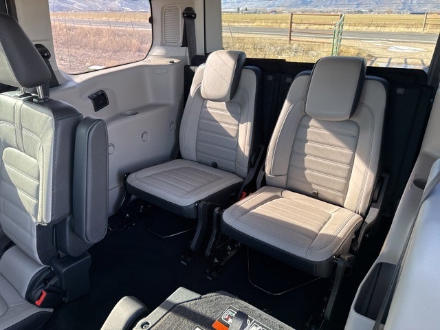 2022 Ford Transit Connect Titanium