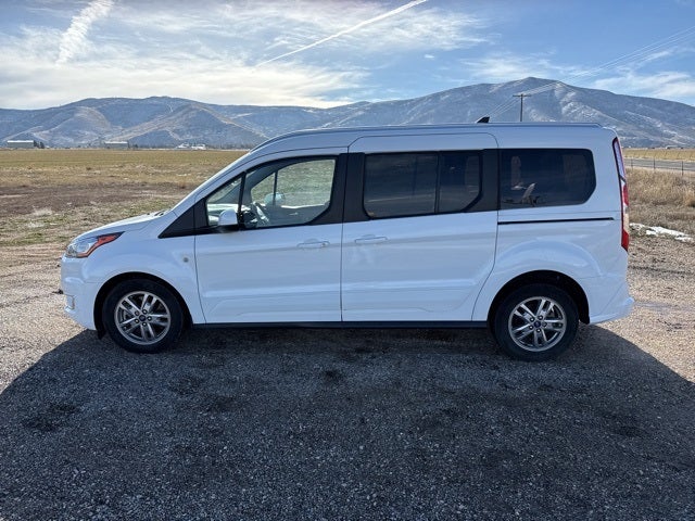 2022 Ford Transit Connect Titanium